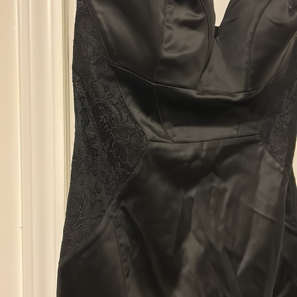 Black Sweetheart Neckline Dress in Satin Size L NWT - Picture 3 of 8